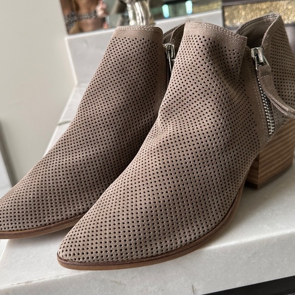 Vince Camuto Nethera Booties - Picture 2 of 5